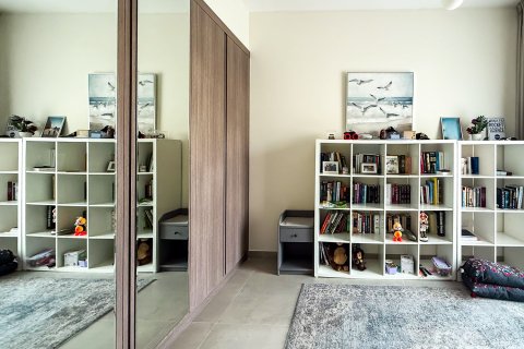 Villa zum Verkauf in Sharjah, VAE 4 Schlafzimmer, 267.99 m2 Nr. 762743 - Foto 25