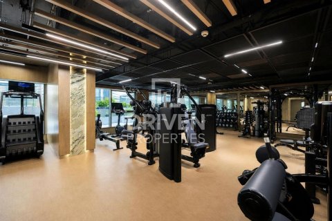 Apartmen di Jumeirah Lake Towers, Dubai, UAE 1 bilik tidur, 80.73 meter persegi № 762738 - foto 11