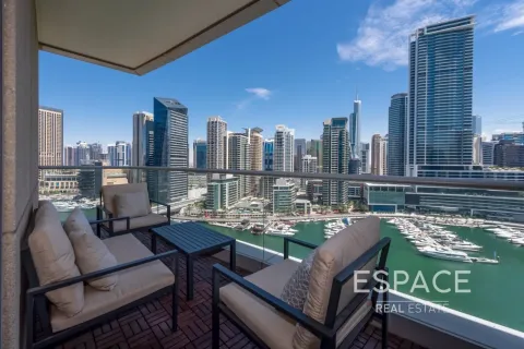 Appartamento a Dubai Marina, Dubai, EAU 3 camere da letto, 195 mq. № 738088