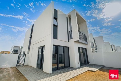 Řadový dům v Dubai, SAE 4 ložnice, 229.9 m² Č.: 751871