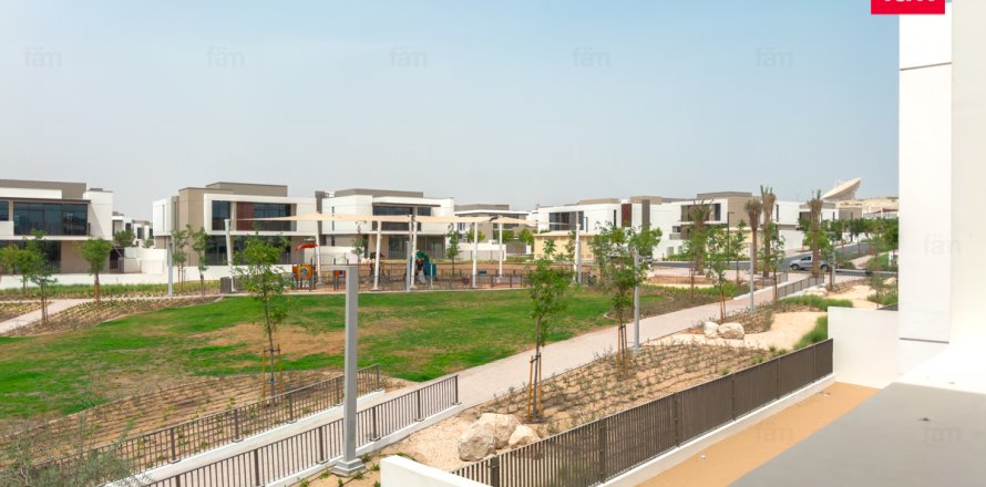 וילה ב Al Furjan, Dubai, איחוד האמירויות 5 חדרי שינה, 570 מ"ר מספר 633775