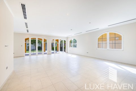 Villa uthyres i Jumeirah Park, Dubai, UAE 5 sovrum, 435.62 kvm Nr. 319116 - fotografi 3
