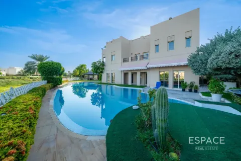 Villa i Meadows, Dubai, Emiratene 6 soverom, 596 kvm nr. 737861