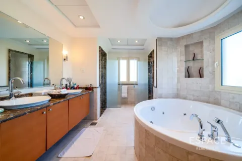 Villa till försäljning i Meadows, Dubai, UAE 6 sovrum, 596 kvm Nr. 737861 - fotografi 18