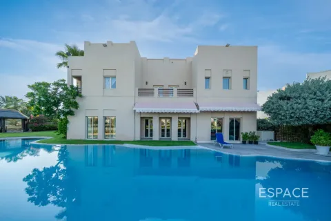Villa till försäljning i Meadows, Dubai, UAE 6 sovrum, 596 kvm Nr. 737861 - fotografi 2
