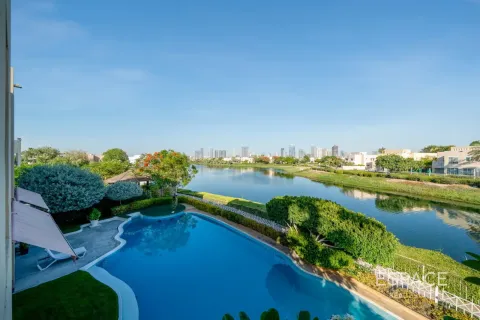 Villa till försäljning i Meadows, Dubai, UAE 6 sovrum, 596 kvm Nr. 737861 - fotografi 4
