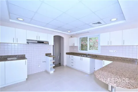 Villa en venta en Meadows, Dubai, EAU 4 dormitorios, 332 m2 № 737863 - foto 15