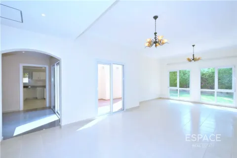 Villa en venta en Meadows, Dubai, EAU 4 dormitorios, 332 m2 № 737863 - foto 11