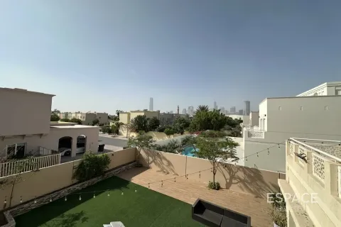 Villa en venta en Meadows, Dubai, EAU 4 dormitorios, 332 m2 № 737863 - foto 4