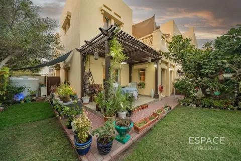 Vilă de vânzare în The Lakes, Dubai, EAU 3 dormitoare, 270 mp.  №737995 - poză 19