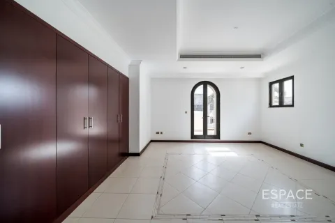 Villa in vendita a Palm Jumeirah, Dubai, EAU 4 camere da letto, 465 mq. № 737994 - foto 12