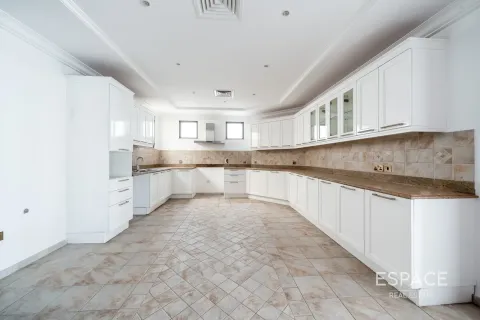 Villa in vendita a Palm Jumeirah, Dubai, EAU 4 camere da letto, 465 mq. № 737994 - foto 7