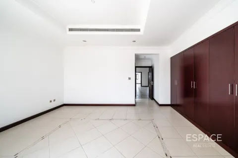 Villa in vendita a Palm Jumeirah, Dubai, EAU 4 camere da letto, 465 mq. № 737994 - foto 13