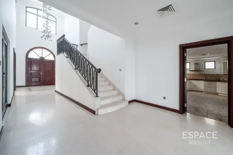 Villa in vendita a Palm Jumeirah, Dubai, EAU 4 camere da letto, 465 mq. № 737994 - foto 5