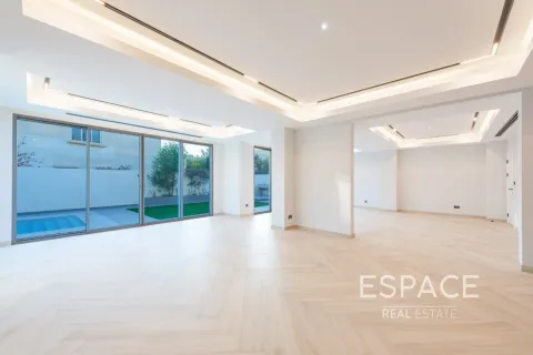 Vila v Meadows, Dubai, SAE 4 spálne, 390 m2 č. 738011 - Fotografia 6