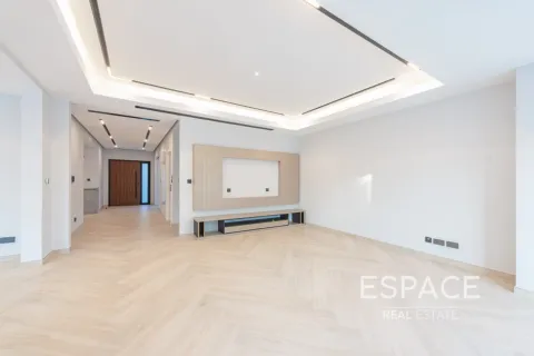 Vila v Meadows, Dubai, SAE 4 spálne, 390 m2 č. 738011 - Fotografia 5