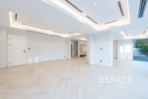 Vila v Meadows, Dubai, SAE 4 spálne, 390 m2 č. 738011 - Fotografia 3
