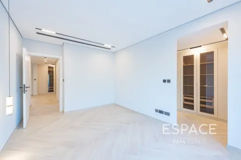 Vila v Meadows, Dubai, SAE 4 spálne, 390 m2 č. 738011 - Fotografia 11