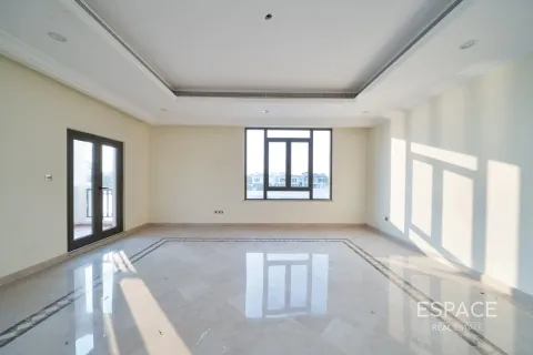 Vila di Palm Jumeirah, Dubai, UAE 6 bilik tidur, 650 meter persegi № 738012 - foto 3