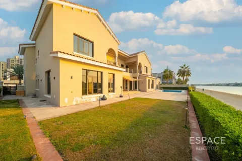 Villa en Palm Jumeirah, Dubai, EAU 6 dormitorios, 650 m² № 738012