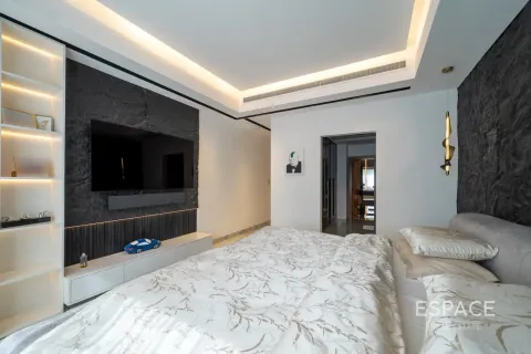 Villa en venta en Arabian Ranches, Dubai, EAU 5 dormitorios, 418 m2 № 738029 - foto 15
