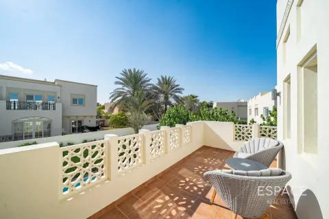 Villa en venta en Arabian Ranches, Dubai, EAU 5 dormitorios, 418 m2 № 738029 - foto 16