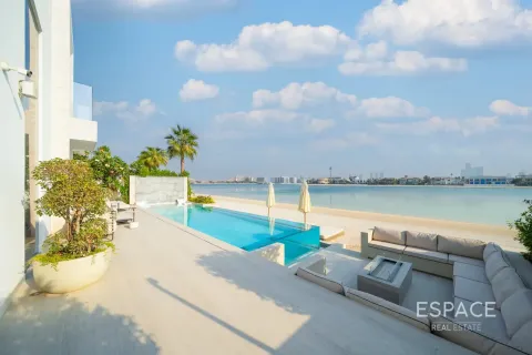 Villa en venta en Palm Jumeirah, Dubai, EAU 5 dormitorios, 627 m2 № 738031 - foto 10