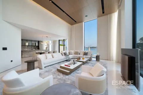 Villa en venta en Palm Jumeirah, Dubai, EAU 5 dormitorios, 627 m2 № 738031 - foto 2