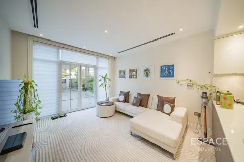 Villa sa Jumeirah Village Triangle, Dubai, UAE 5 silid-tulugan, 448 sq.m. № 738032 - larawan 7