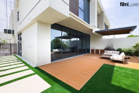 Casa urbana em Dubai, EAU 4 quartos, 300.5 m2 № 708072