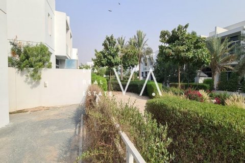 Kuća u nizu u Dubai, UAE 348.28 m2, 3 spavaćih soba Br. 637679