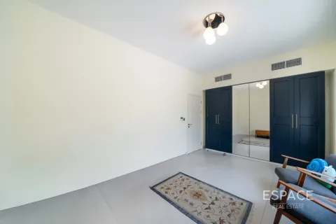 Vilë në Meadows, Dubai, Emiratet e Bashkuara Arabe 3 dhoma gjumi, 320 m2. № 737789 - Foto 13