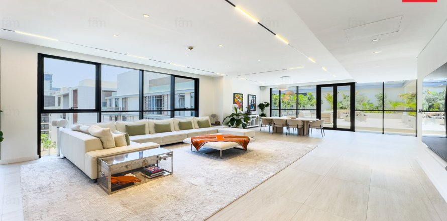 Appartement à City Walk, Dubai, EAU: 4 chambres, 392 m2 № 640616