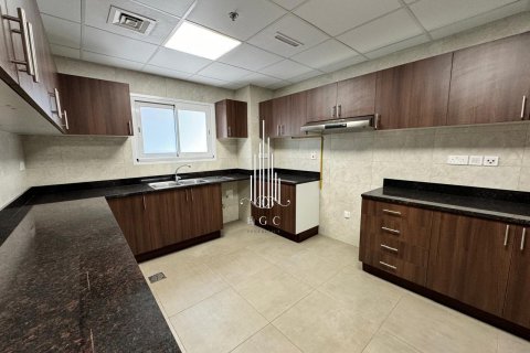 Apartament në Al Raha Beach, Abu Dhabi, Emiratet e Bashkuara Arabe 3 dhoma gjumi, 210.9 m2. № 518188 - Foto 11