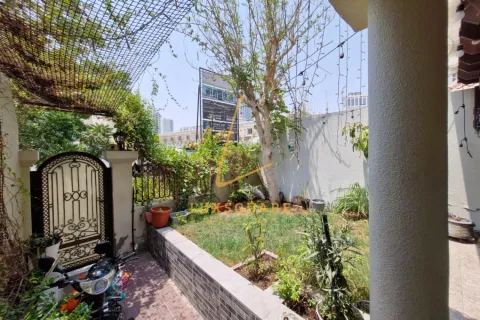 Villa till försäljning i Jumeirah Village Circle, Dubai, UAE 3 sovrum, 137 kvm Nr. 658754 - fotografi 2