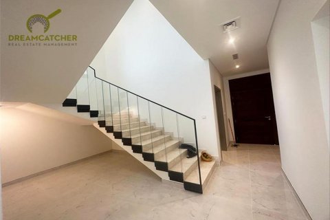 Vilë në Mina Al Arab, Ras Al Khaimah, Emiratet e Bashkuara Arabe 4 dhoma gjumi, 354.8 m2. № 512522 - Foto 6