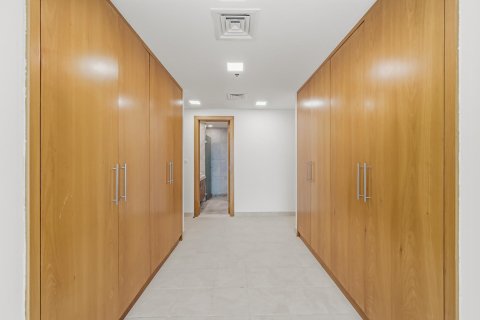 Apartament në Jumeirah Lake Towers, Dubai, Emiratet e Bashkuara Arabe 2 dhoma gjumi, 188.27 m2. № 749643 - Foto 12