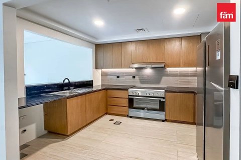 Зняти в оренду таунхаус в Дубай, ОАЕ 4 спальні, 144м2, № 763349 - фото 4