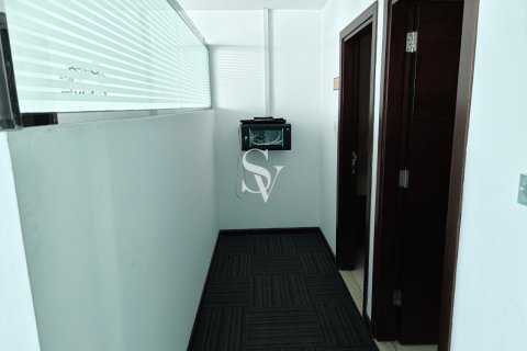 Business Bay, Dubai, UAE의 임대용 사무실 108제곱미터 번호 713188 - 사진 5