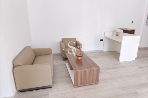 Business Bay, Dubai, UAE의 임대용 사무실 108제곱미터 번호 713189 - 사진 13