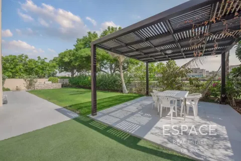 Villa zur Miete in Meadows, Dubai, VAE 5 Schlafzimmer, 489 m2 Nr. 738262 - Foto 2