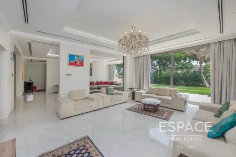 Villa zur Miete in Meadows, Dubai, VAE 5 Schlafzimmer, 489 m2 Nr. 738262 - Foto 4