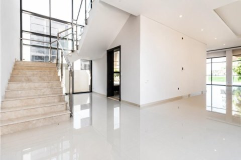 Villa te huur in DAMAC Hills (Akoya by DAMAC), Dubai, VAE 5 slaapkamers, 640 vr.m., nr 728701 - foto 3