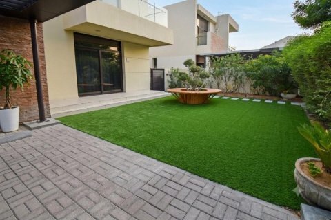 Villa te huur in DAMAC Hills (Akoya by DAMAC), Dubai, VAE 5 slaapkamers, 640 vr.m., nr 728701 - foto 13