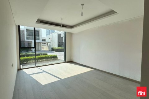 Vila u gradu Dubai, UAE 7 spavaće sobe, 519 m2 Br. 720992 - Slika 3
