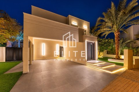 Müüa villa asukohaga Meadows, Dubai, AÜE: 4 magamistoaga, 1221 m² Nr 754661 - pilt 20