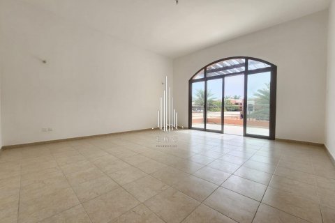 Vila v Abu Dhabi Gate City, SAE 5 spální, 513 m2 č. 456913 - Fotografia 7