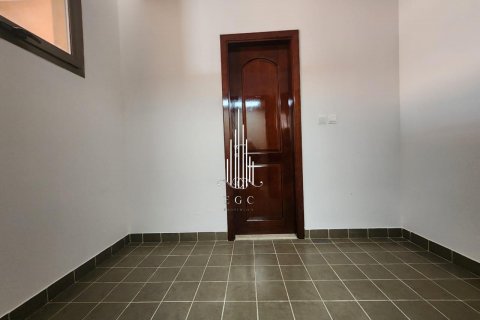 Vila v Abu Dhabi Gate City, SAE 5 spální, 513 m2 č. 456913 - Fotografia 12