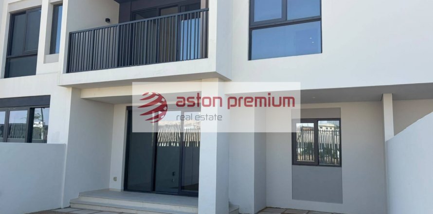 Townhouse în Jebel Ali, Dubai, EAU 3 dormitoare, 242 mp.  №753854