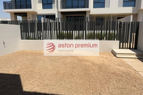 Townhouse de închiriat în Jebel Ali, Dubai, EAU 3 dormitoare, 242 mp. №753854 - poză 18